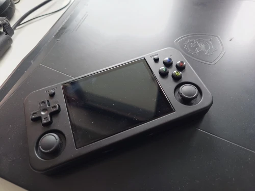 ANBERNIC RG35XX H photo review