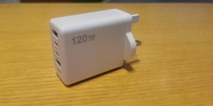 120W Multi Ports USB Charger Fast Charging Type C Mobile Phone Charger photo review