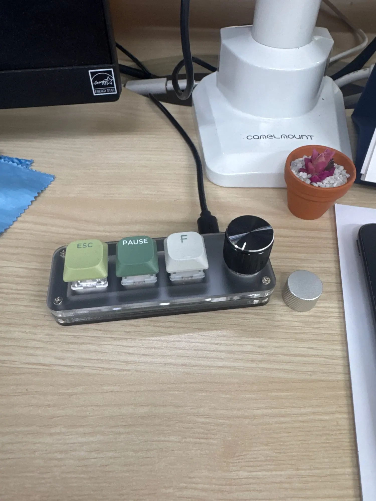 Mini Macro Mechanical Keyboard RGB with 3 Photoshop Keys photo review