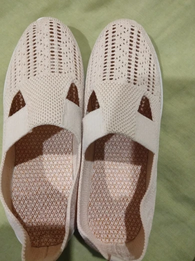 Zapatillas de deporte transpirables de Color sólido para mujer, zapatos para caminar ligeros sin cordones con suela suave, zapatos informales de punto bajos photo review