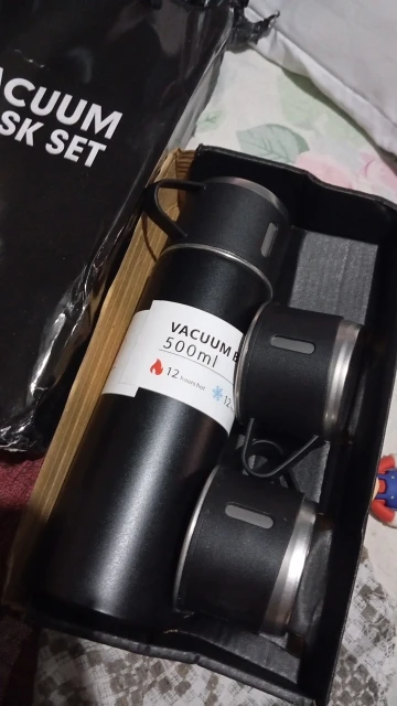 Kit Garrafa Térmica Conjunto Frasco A Vácuo 500ml Com 3 Xícaras photo review