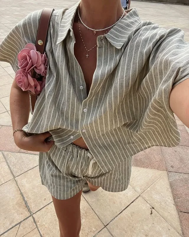 Chic Striped Women's Two-Piece Shorts Set for Effortless Style photo review