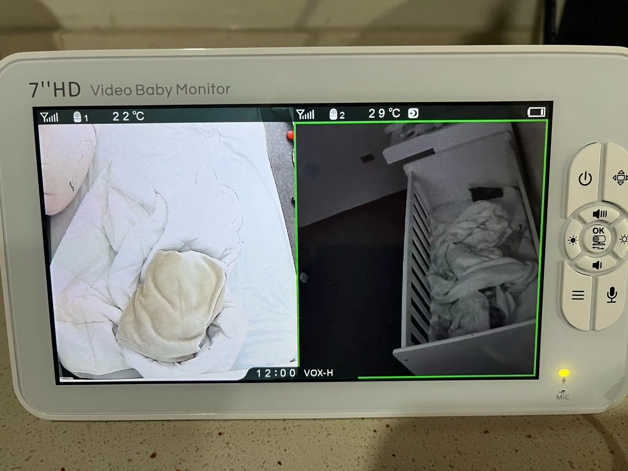 SM70V2 7" HD Split Screen Baby Monitor - Dual Camera with Remote Features photo review