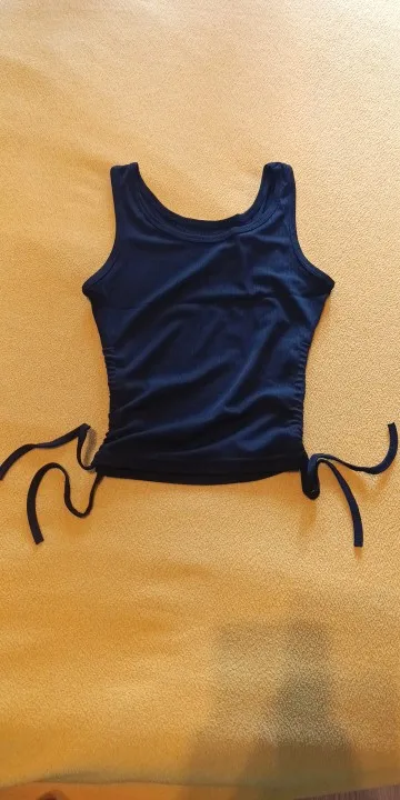 Women's Ruched Sleeveless Crop Tank Top with Tie-Up Detail photo review