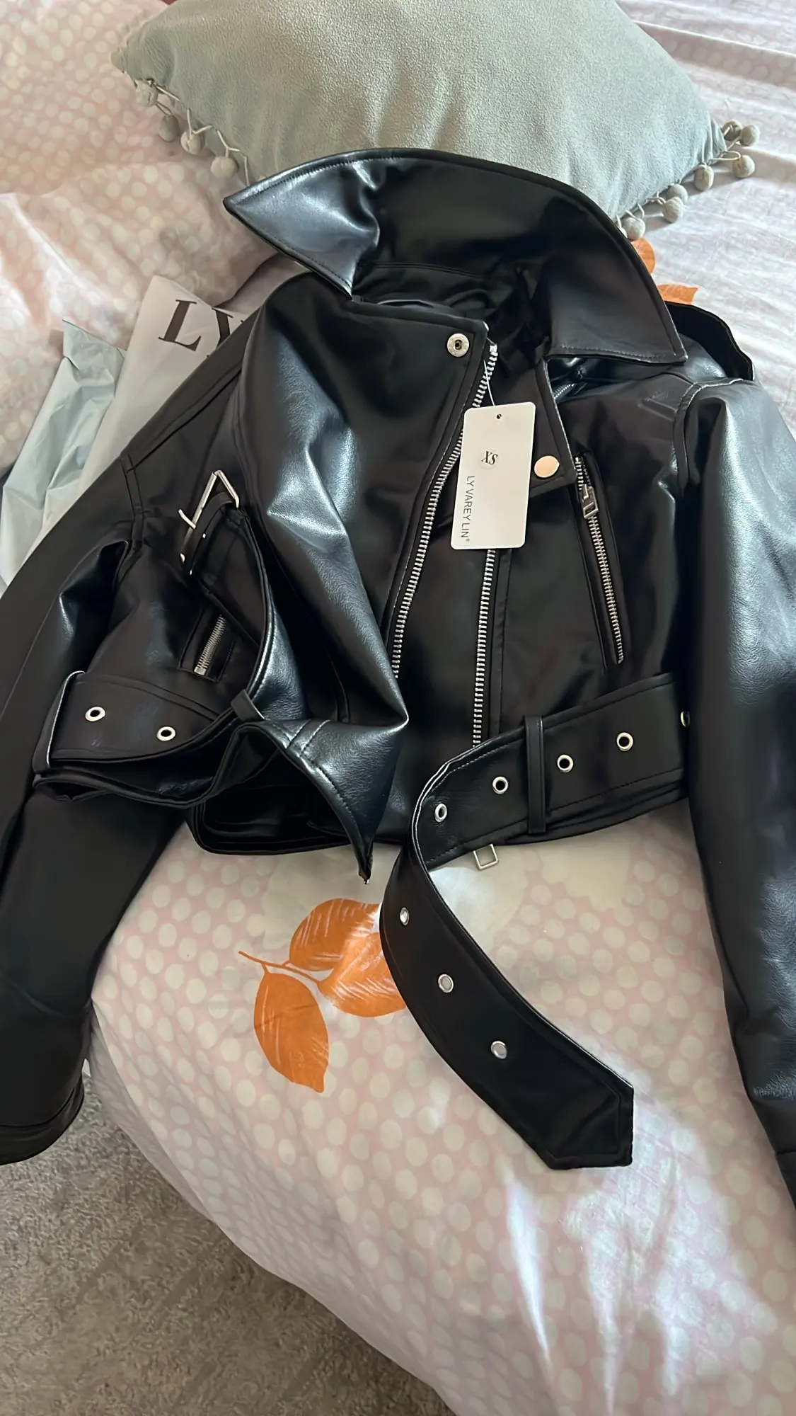 Ailegogo Faux Leather Short Jacket photo review