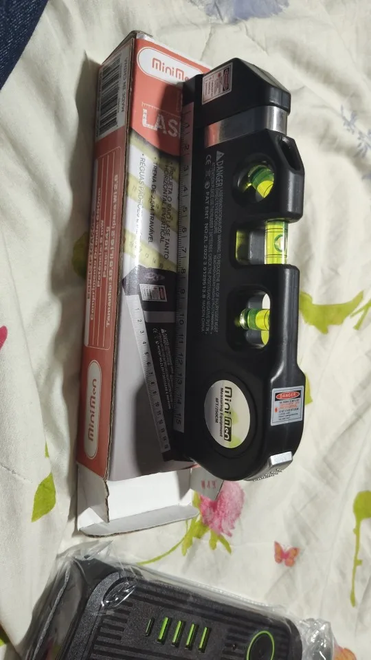 Ferramenta de Medição 4 em 1 - Nível Laser photo review