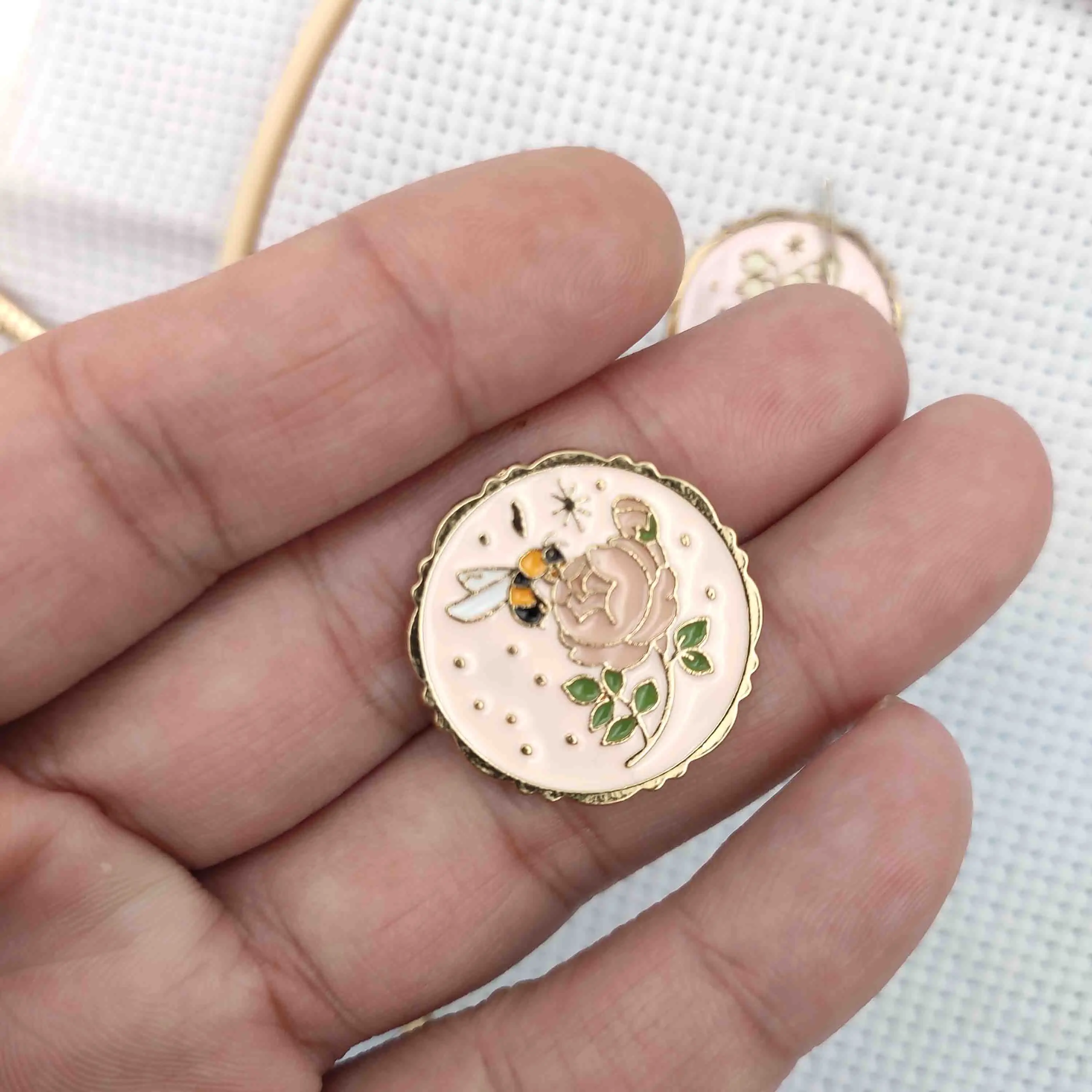 Slide image fbbcb6b7b91e4996bd1a3859e996b9a4