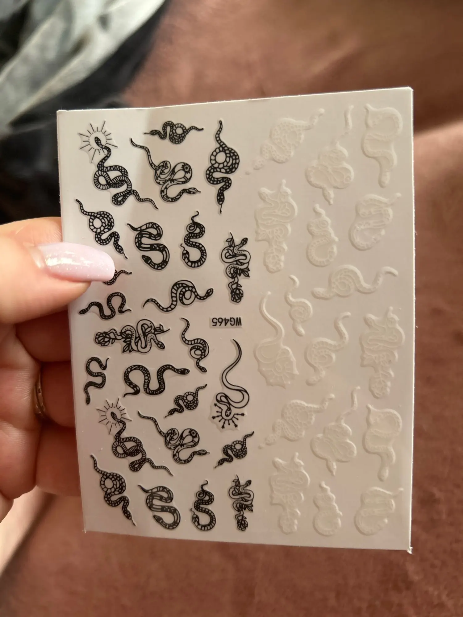 3D Snake Design Nail Art Stickers Färgglada Dragons Slider Decals Black Snake for Manikyr Nagelkonstdekoration Nyårsdekor photo review