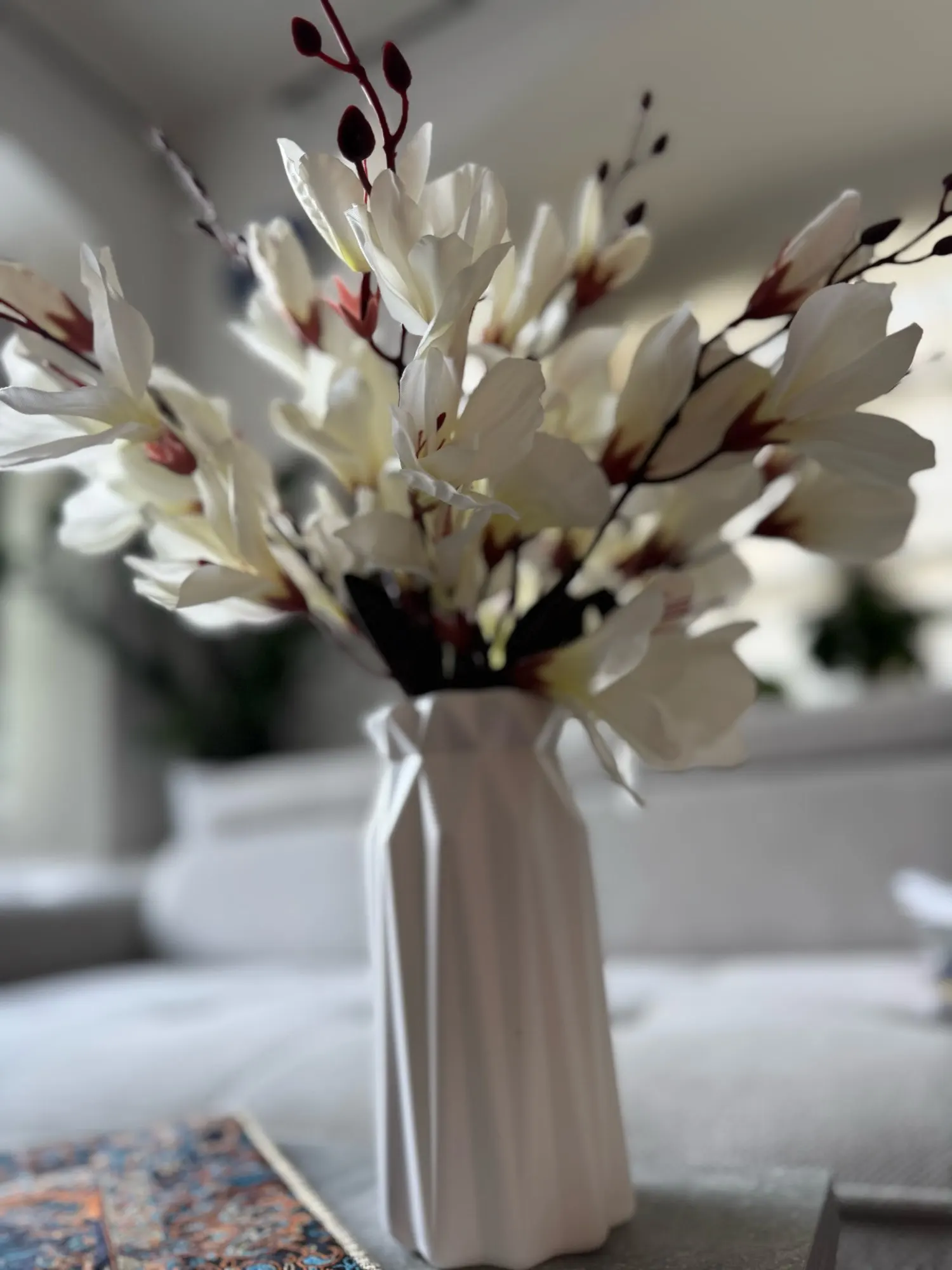 Contemporary Nordic Plastic Vase for Fresh Flowers & Home photo review