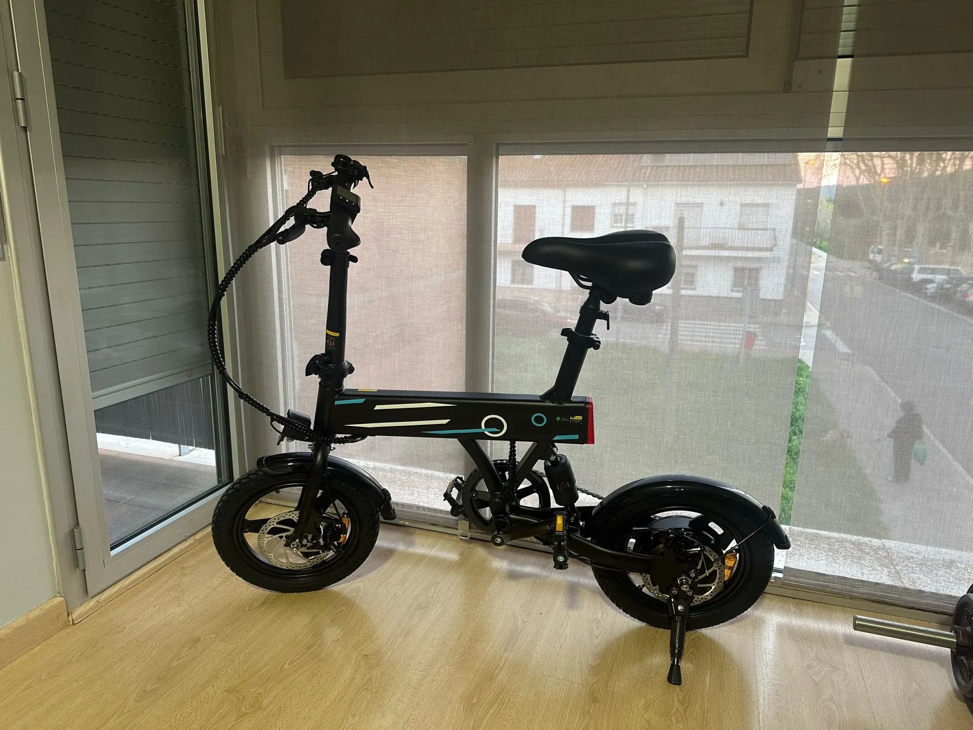 iScooter EB1 Electric Bike, 250W Motor, 36V 7.8AH Lithium Battery, 25KM High-Speed City E-Bike With 14inch Foldable For Adults photo review