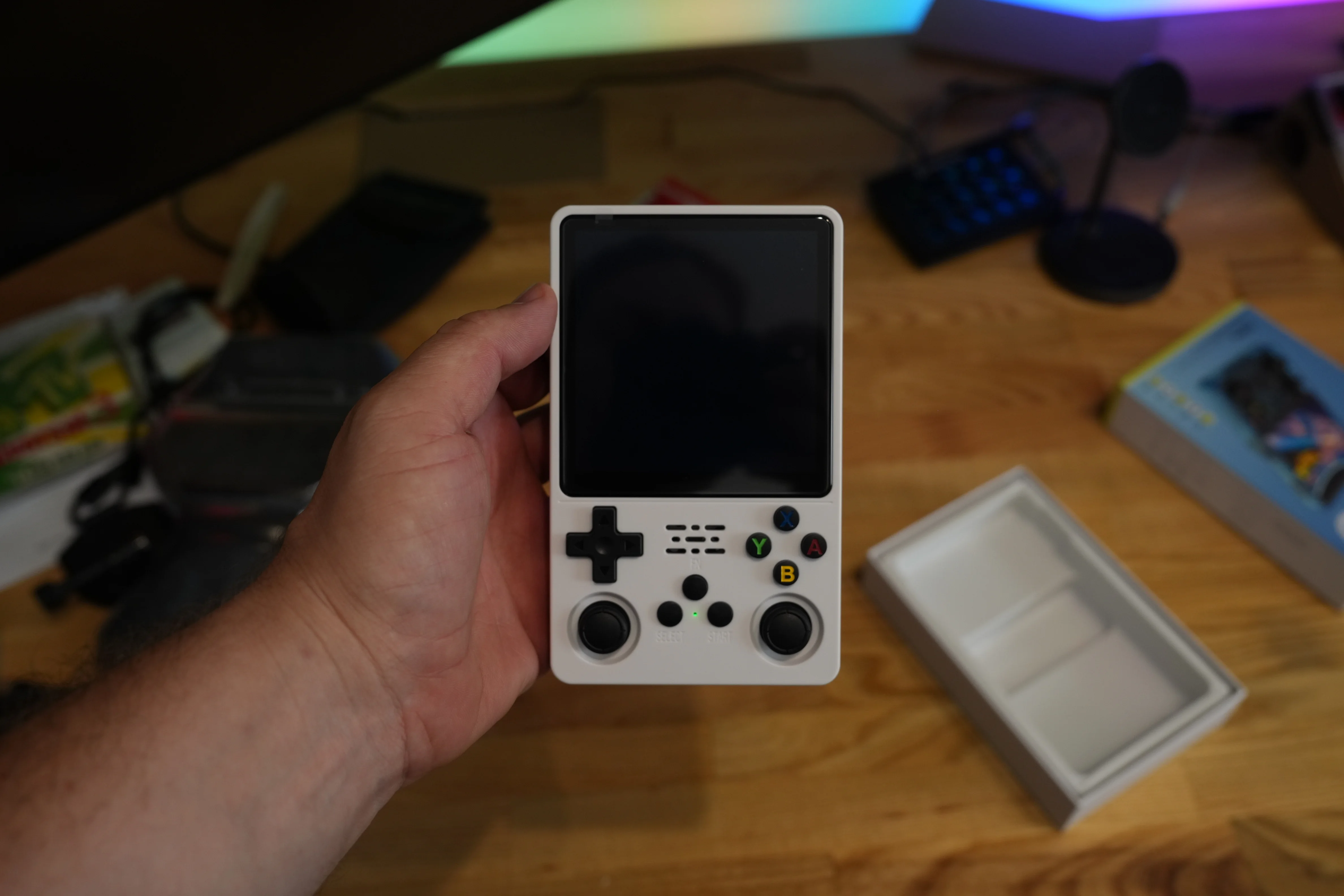 R36S Plus 64G Handheld Game Console 4.0-inch Screen Built-in 15000+ Games 3200mAh Portable Dual Hall Joystick Pocket Video Player Supports 30+ Emulators photo review