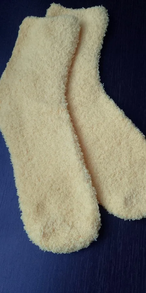 Flauschige Winter-Socken für Zuhause und als perfektes Weihnachtsgeschenk photo review