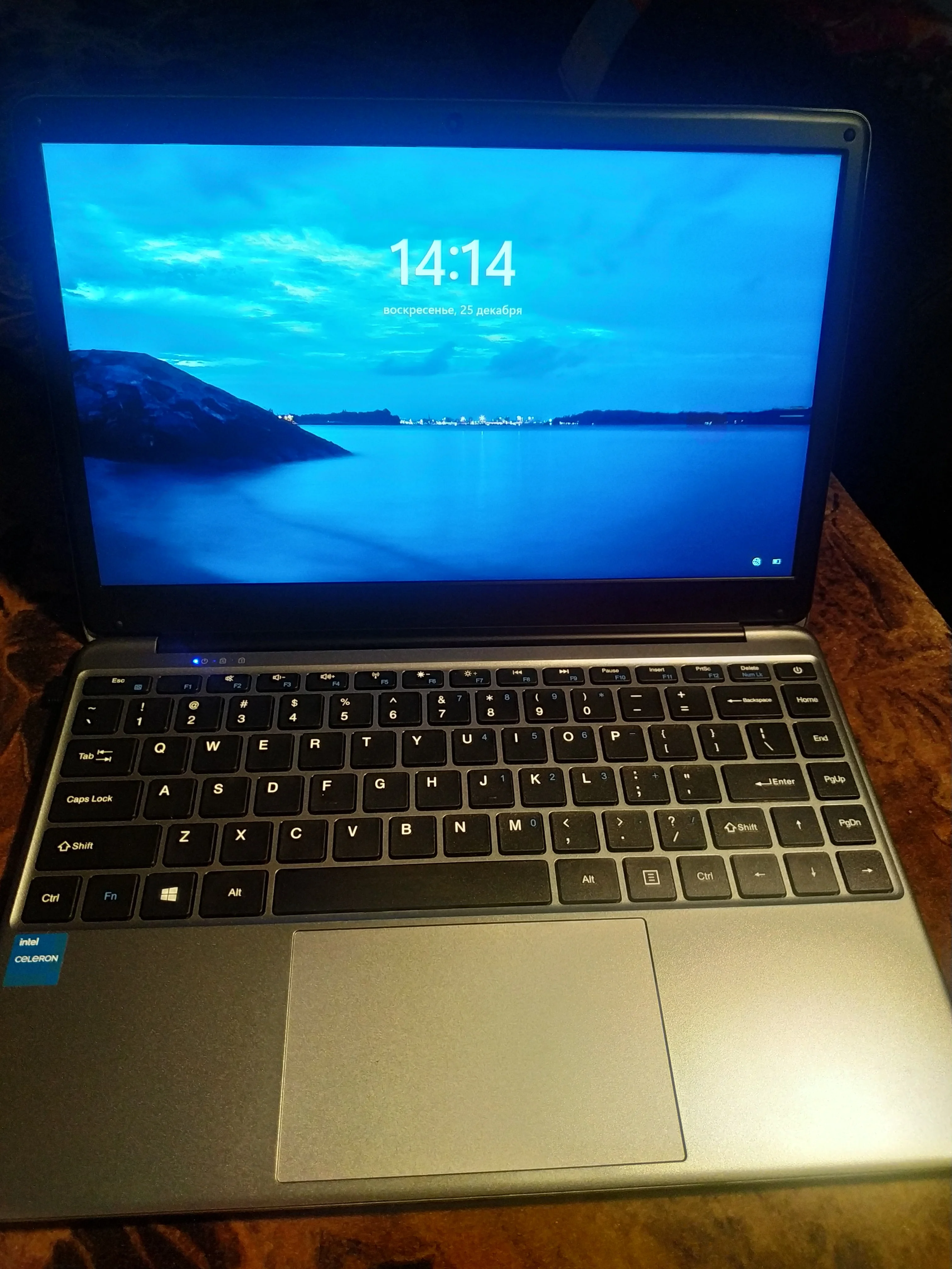 CHUWI HeroBook Pro Windows 11 Laptop 14.1-inch FHD Display Intel Celeorn N4020 CPU LPDDR4 8GB 256GB SSD 38Wh Computer PC photo review