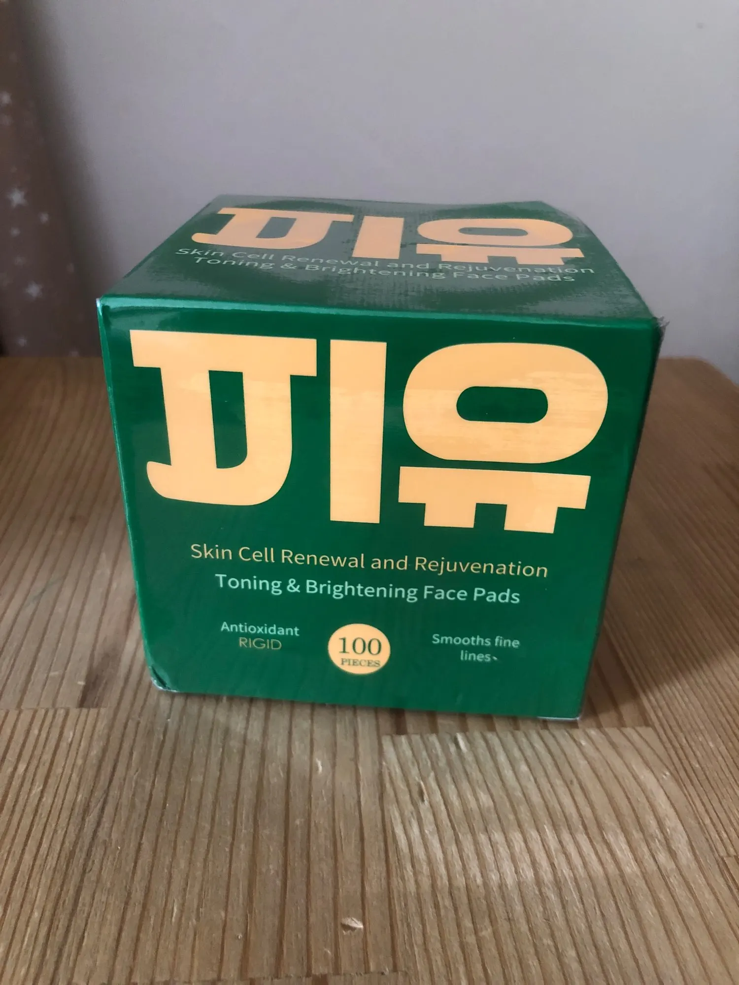 MEDIHEAL Daily Treatment Toner Pad -PDRN.Teatree.Madecassoside.Collagen.Watermide.Phyto.Vitamide.Retinol photo review