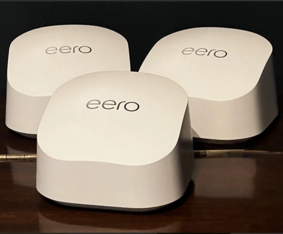 

eero 6 mesh Wi-Fi system ZEARTS| Fast and reliable gigabit speeds, connect 75+ devices, Coverage up to 4,500 sq. ft. , 3-pack