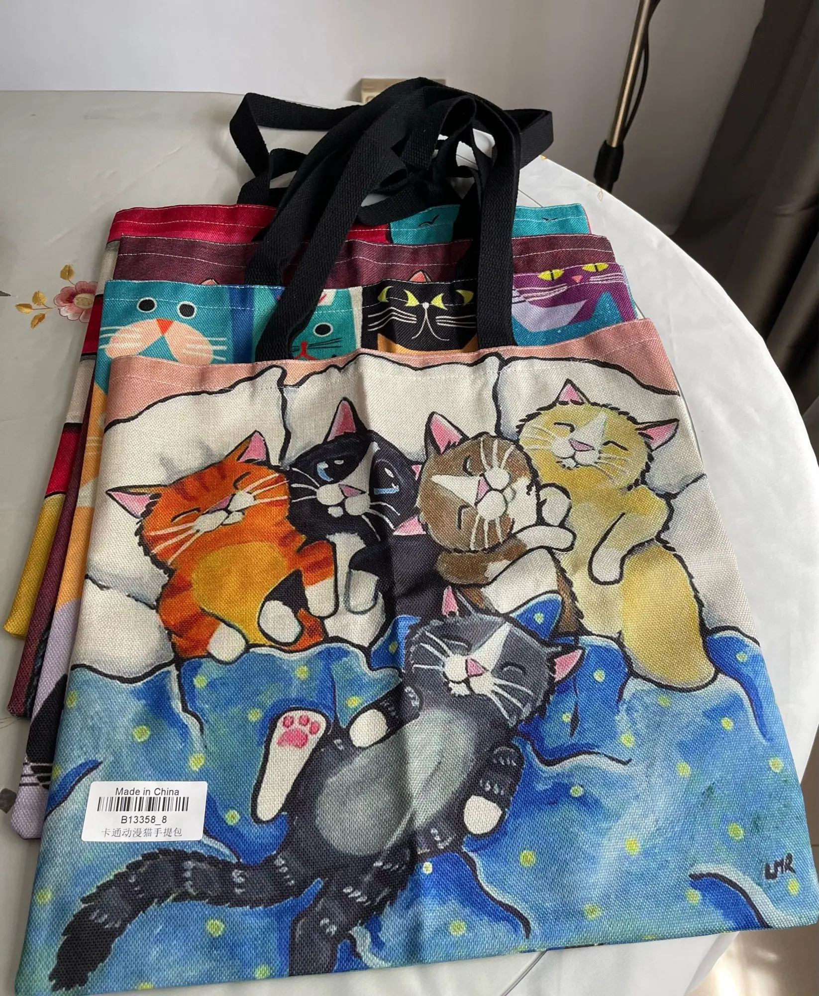 Charming Cat Cartoon Linen Tote: Casual, Shopping, Outdoor Bag