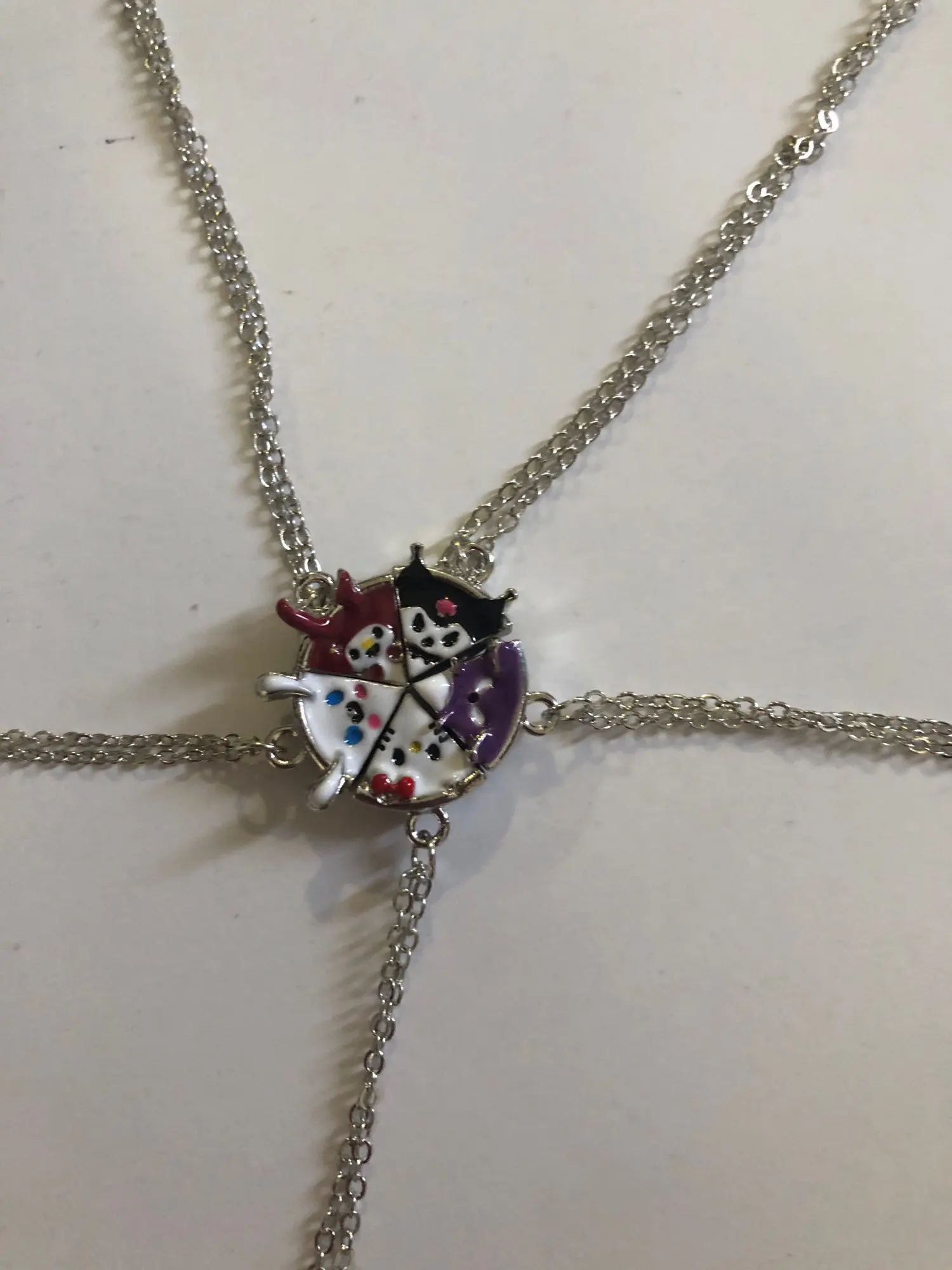 Collier magnétique Kawaii Sanrio