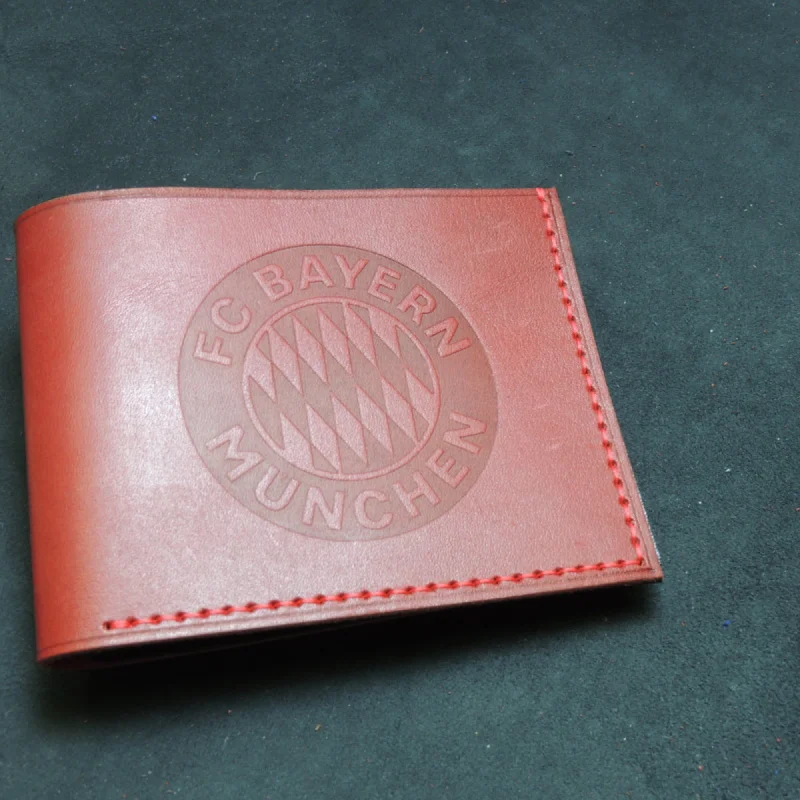 Рисунок 4 - Кошелёк из кожи ФК Бавария