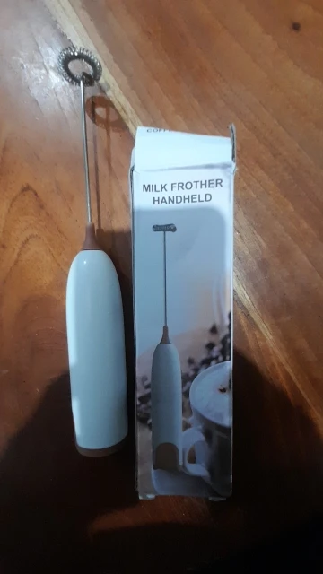 Froth Master: Electric Milk Frother for Perfect Coffee Bliss photo review