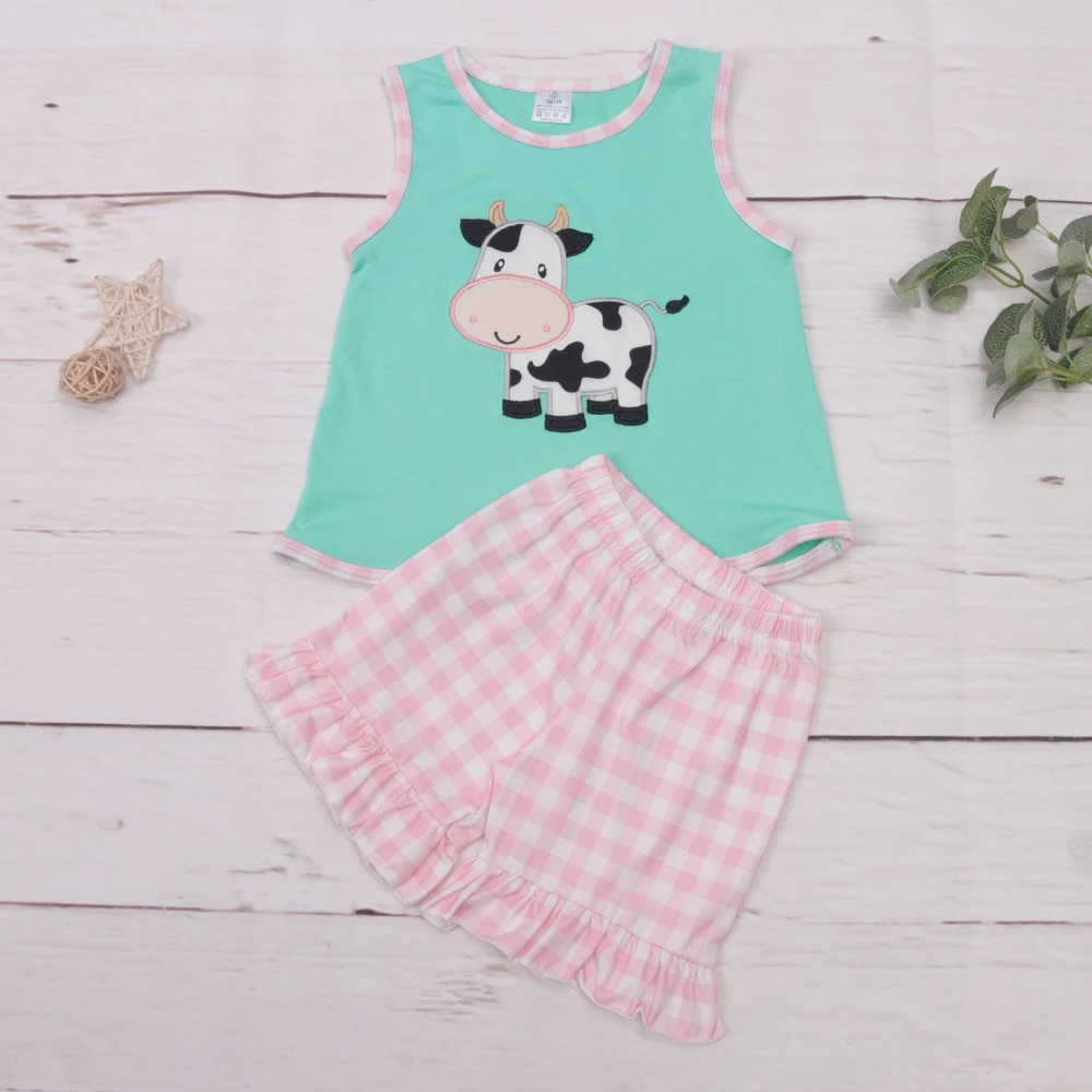 

Baby New Kids Cotton Sleeveless Green T-shirt Set Round Neck Milk Cow Embroidery Gril Top Clothes And Pink Lattice Shorts Suit