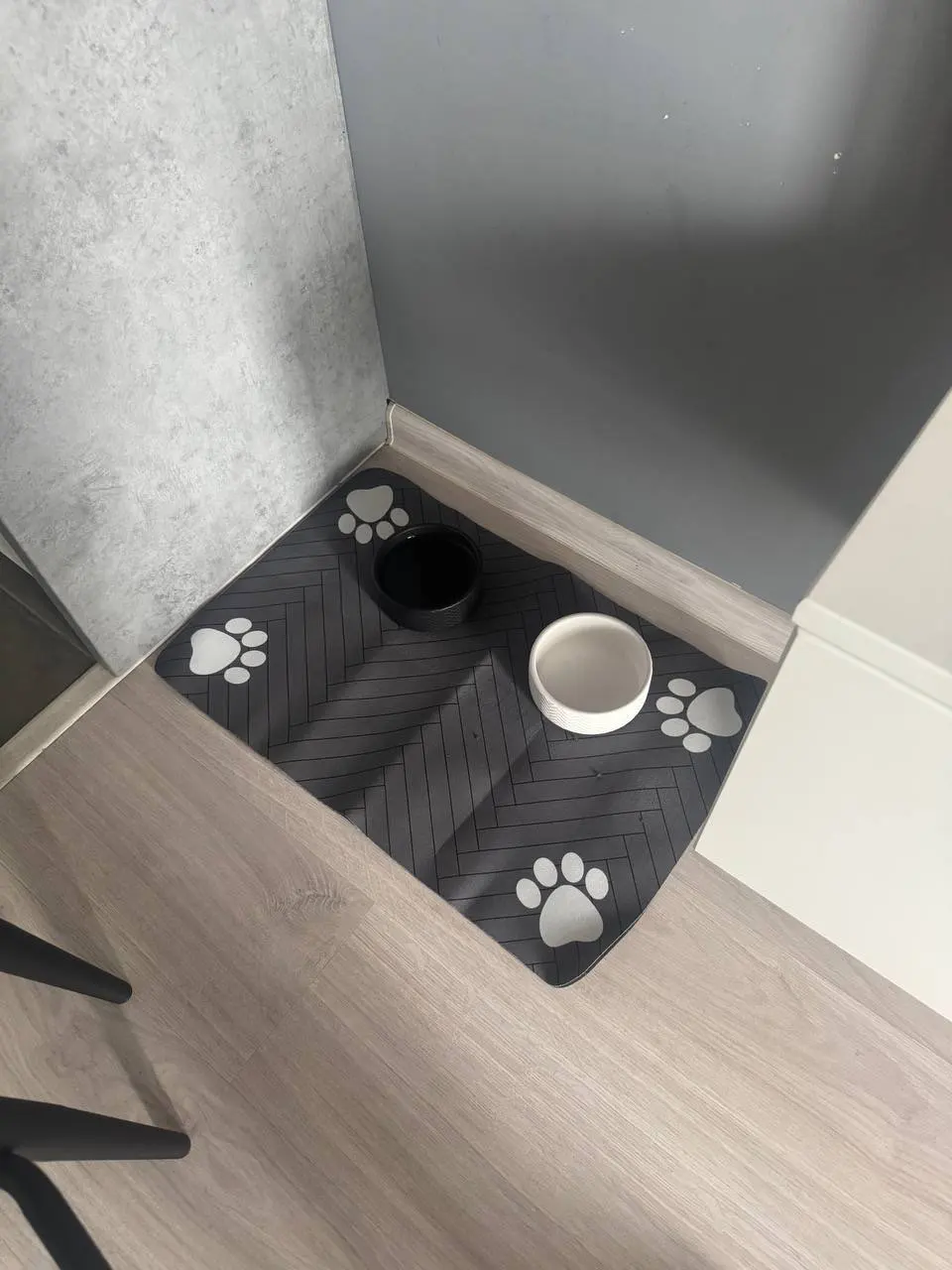 Absorbent Waterproof Pet Feeding Mat for Dogs & Cats photo review