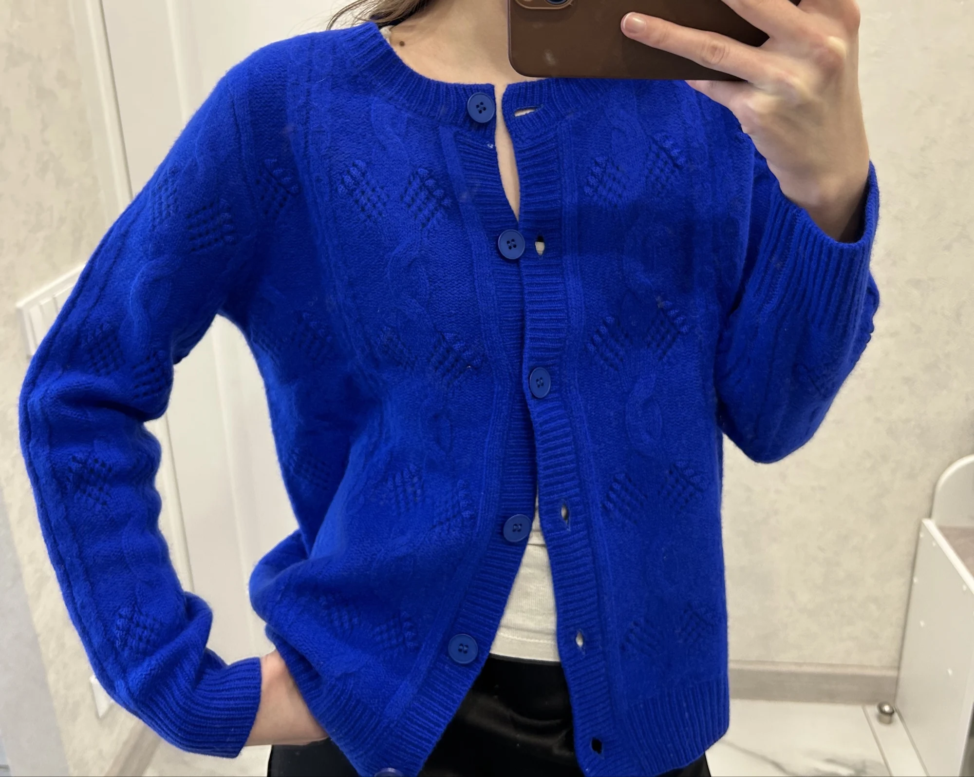 Women's Vintage Hollow Out Merino Wool O-Neck Cardigan photo review