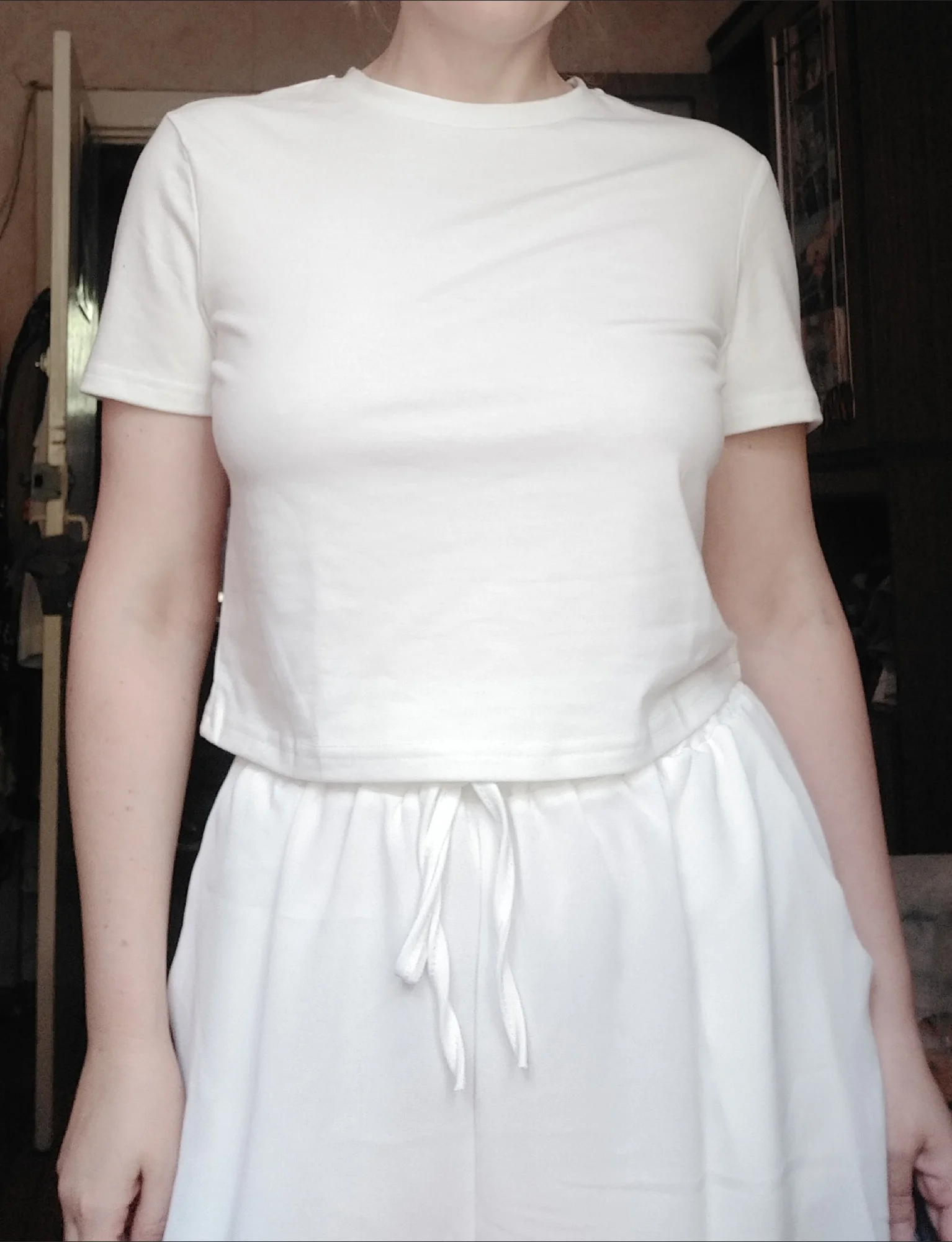 Premium White Cotton Crop Top - Breathable Summer Streetwear photo review