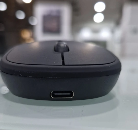 Rechargeable 2.4GHz Bluetooth Silent Gaming Mouse photo review