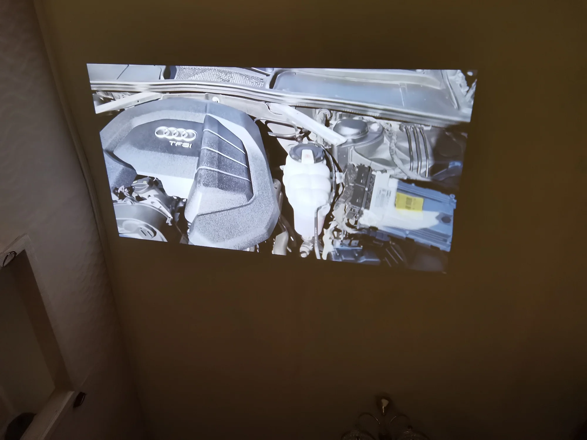 CineMax Ultra 4K Projektor – 1920 x 1080P Full HD + 3D Erlebnis photo review