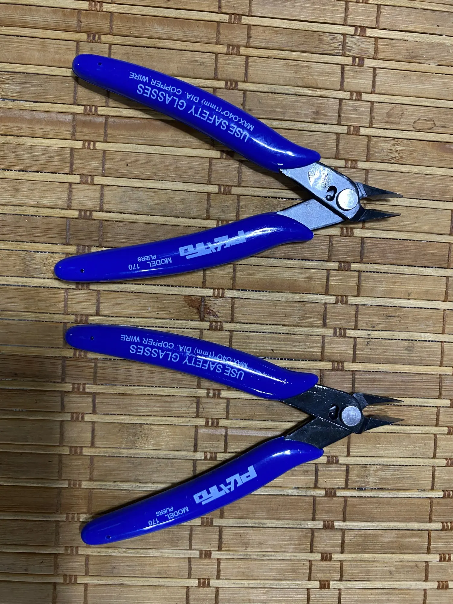 170 Wire Cutter DIY Trimmer Diagonal Side Cutting Cable Nippers Red Blue Pliers Hand Mini Snips Flush Nipper Trimmer Hand Tools photo review