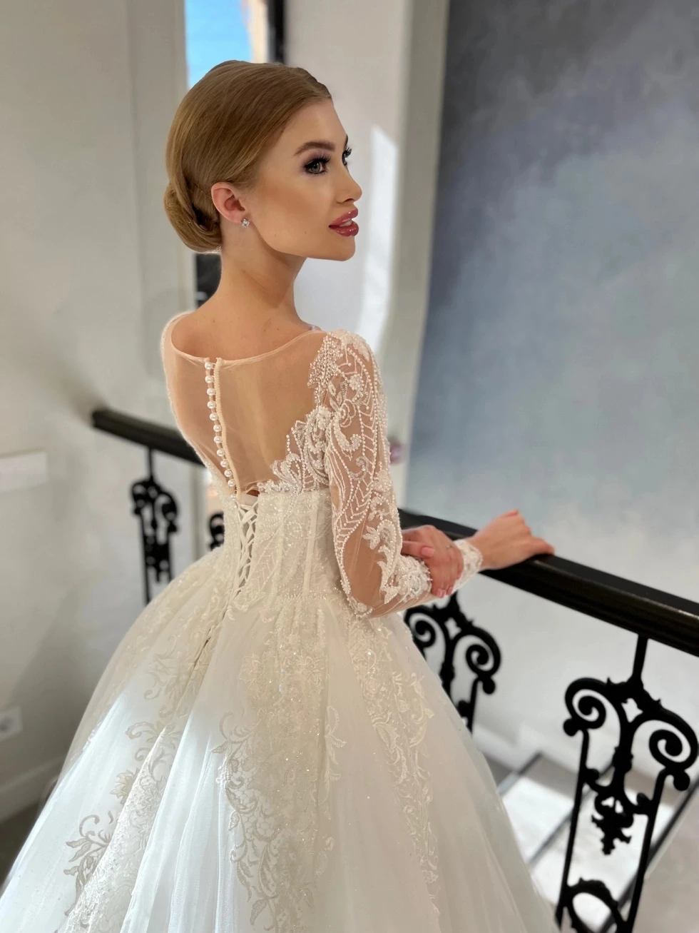 Рисунок 4 - Изысканные свадебные платья Challoner