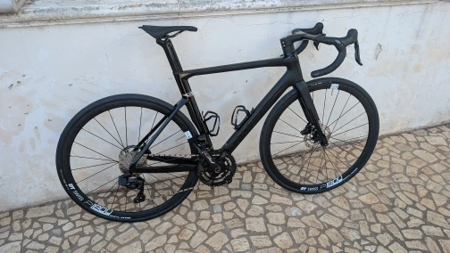 p*n様 HYGGE フレーム、一体型ハンドル付き HYGGE Aerodynamic EPS