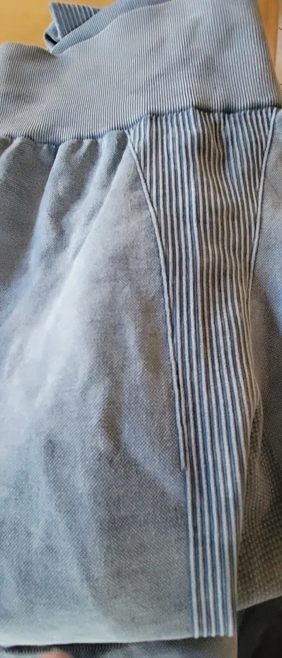 Seamless High-Waist Frosted Flared Hip-Lifting Yoga Pants photo review