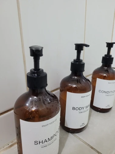 3pcs/500ml Waterproof Lotion Dispenser with Label for Bathroom Shampoo, Shower Gel, and Body Lotion Storage photo review