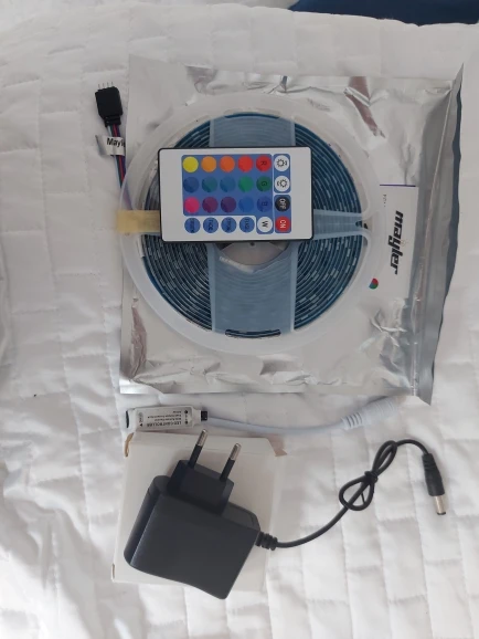 Fita Led Rgb 5050 Rolo 5m Ip65 + Controle + Fonte 12v Bivolt photo review
