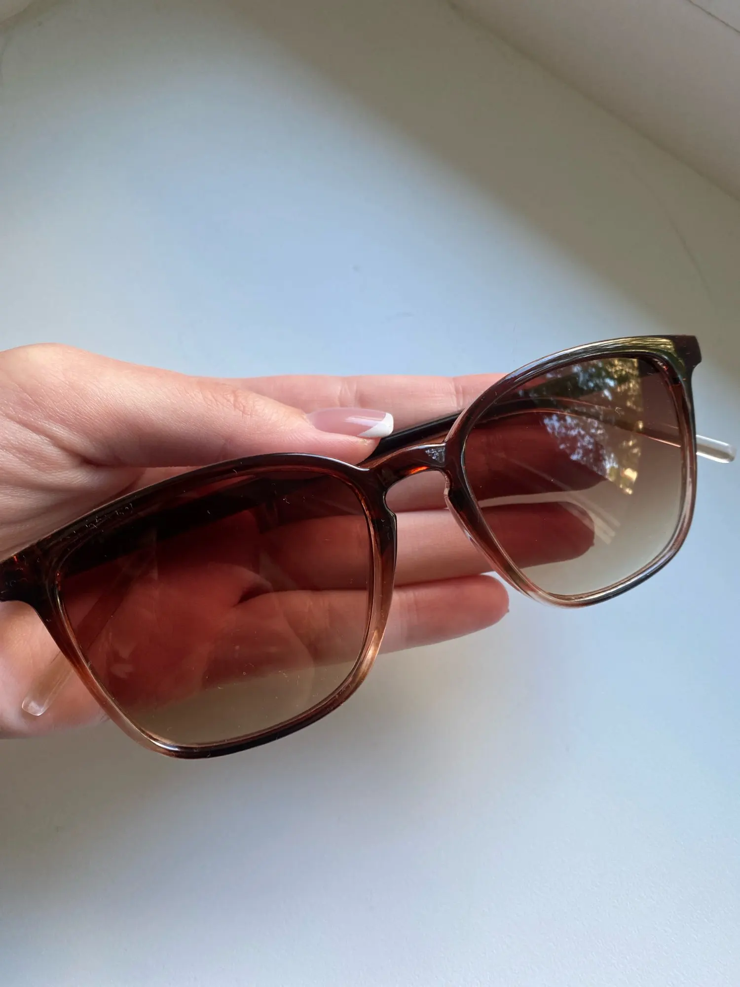 Y2K Square Sunglasses - Purple Gradient Hip Hop Shades photo review