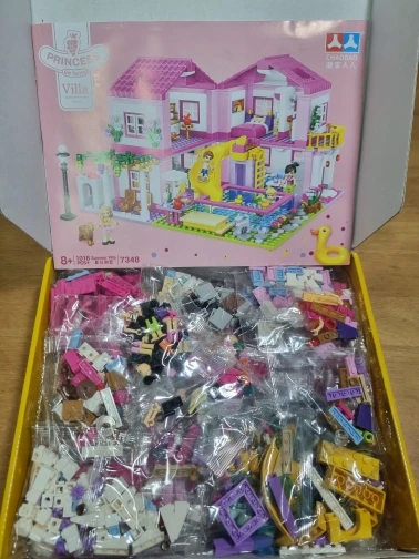 Friends City House Summer Holiday Villa Castle Building Blocks Sets Figures Swimming Pool DIY Toys for Kids Girls Christmas Gift photo review