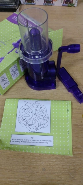 Máquina de tejer creativa, pulsera artesanal tejida a mano portátil, herramienta para tejer, embellecer el telar tejido a mano, carrete, tejedor photo review