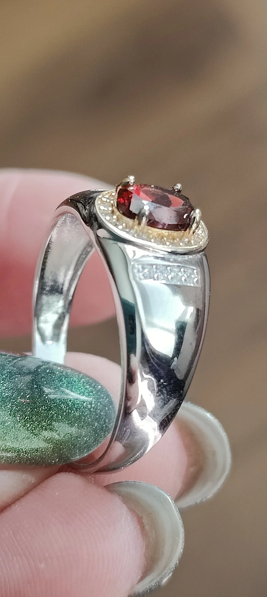 Bague en argent et pierre de Grenat - Anneau tonifiant