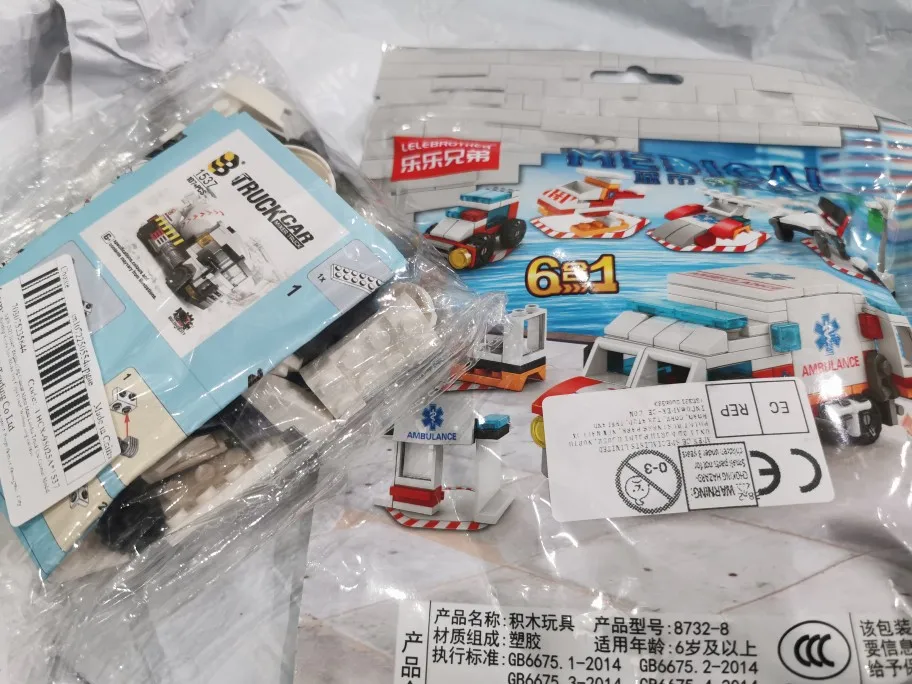 6in1 NEW Ambulance Escort Car Helicopter Paramedic Doctor Mini Loader Truck Classic Model Building Blocks Sets Bricks Toy City photo review