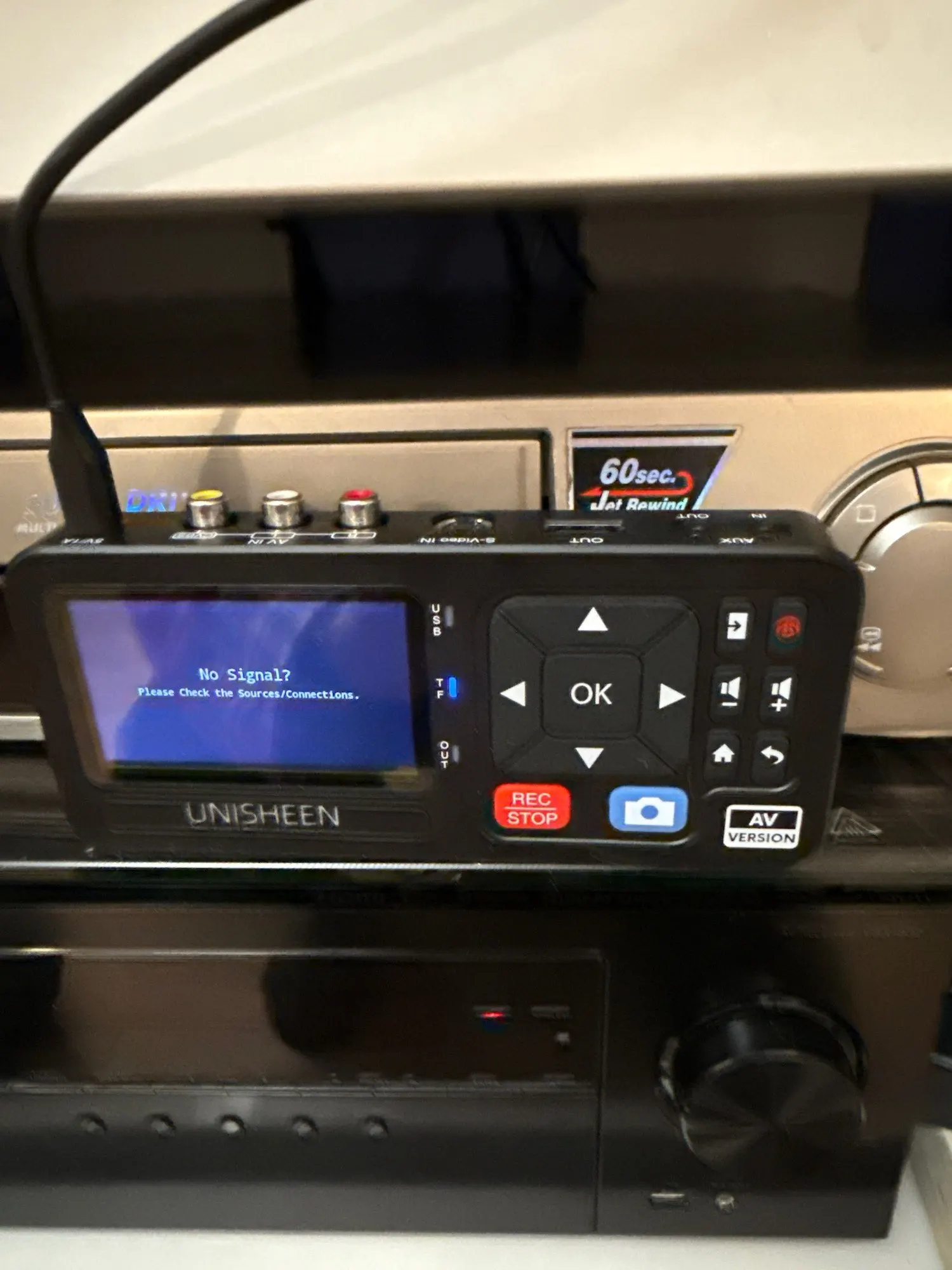 UNISHEEN UR230A Analog CVBS RCA SVideo Camera USB Tape VCR VHS Capture Card Box MP3 Video Recoder photo review