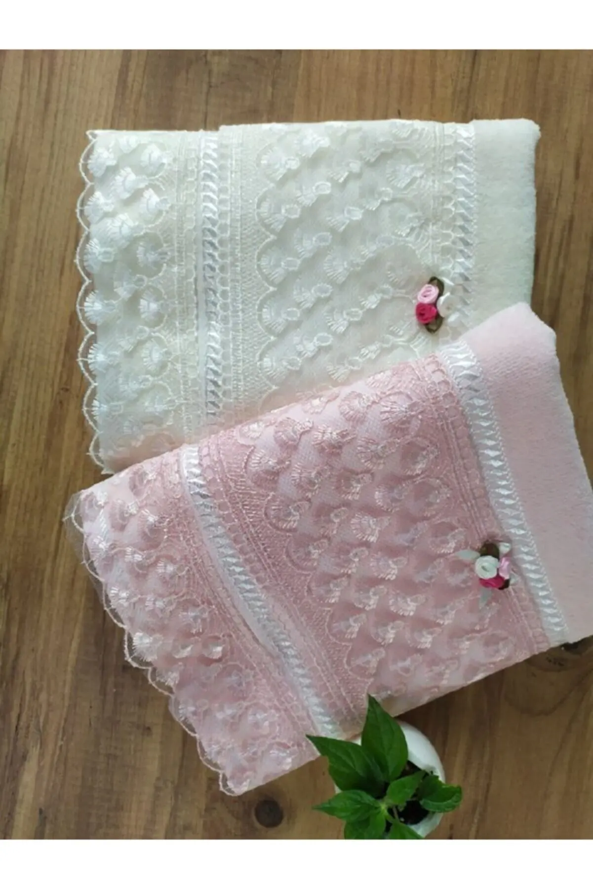 

Dowry Velvet 2 Towel Set Wedding Embroidered Hand Towel french