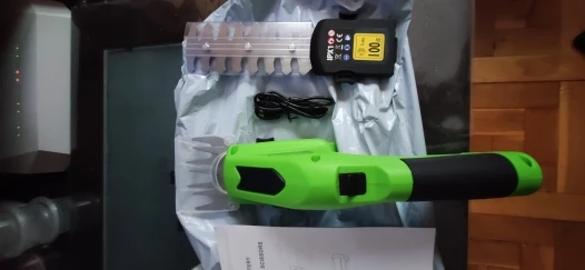 HILDA 2-in-1 Handheld Hedge Trimmer Electric Grass Trimmer Lightweight Shrub Trimmer Green Garden Bush Trimmer Cordless photo review