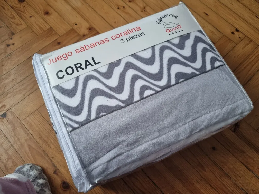 Juego de Sabanas Coralina, Térmica Aleatorio 100%Poliester Sabanas Low Cost, Modelo Aleatorio. Ropa de Cama de 3 Piezas Envió de forma Aleatorio. Extra Suave y Térmica photo review
