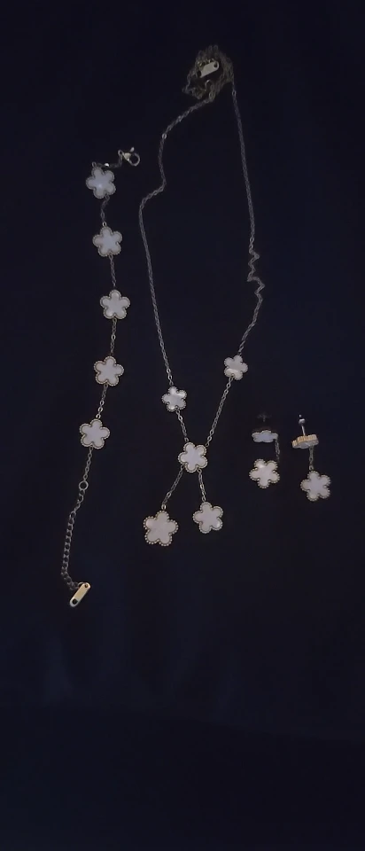 Pentabloom Charm