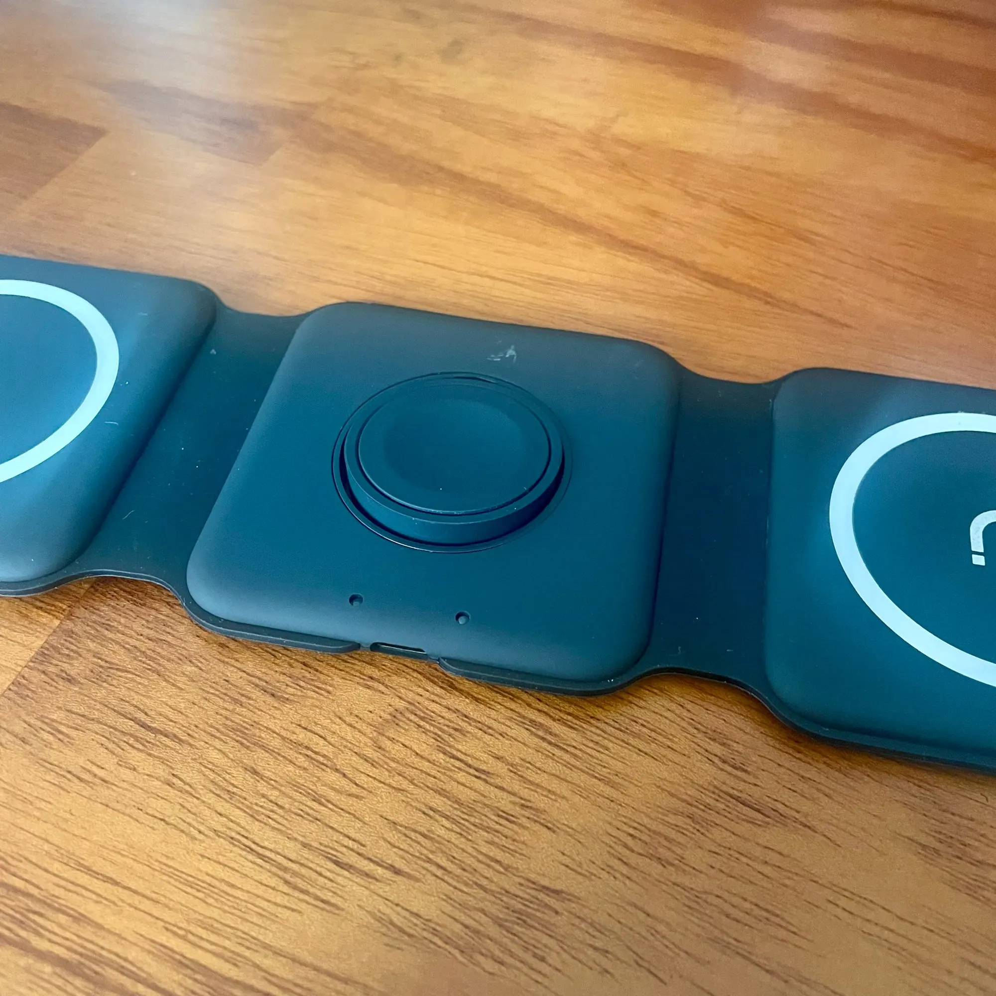 3-in-1 Wireless Charging Pad photo review