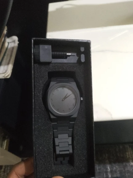 Ciiio™ Unisex Silicone Watch – Minimalist, Waterproof, Everyday Style