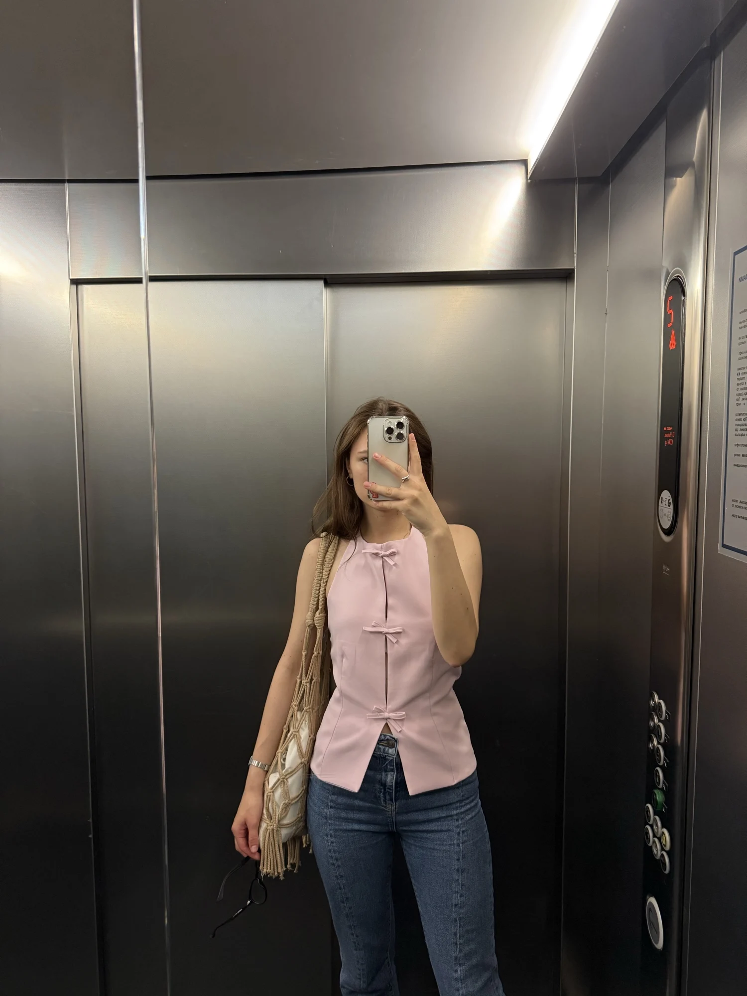 Elegant Bow Backless Halter Tank Top for Modern Women photo review