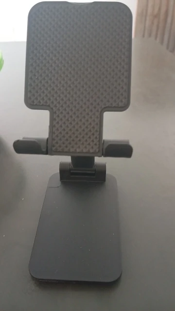 Suporte Para Celular e Tablet Dobrável Portátil Ajustável Apoio Mesa. photo review