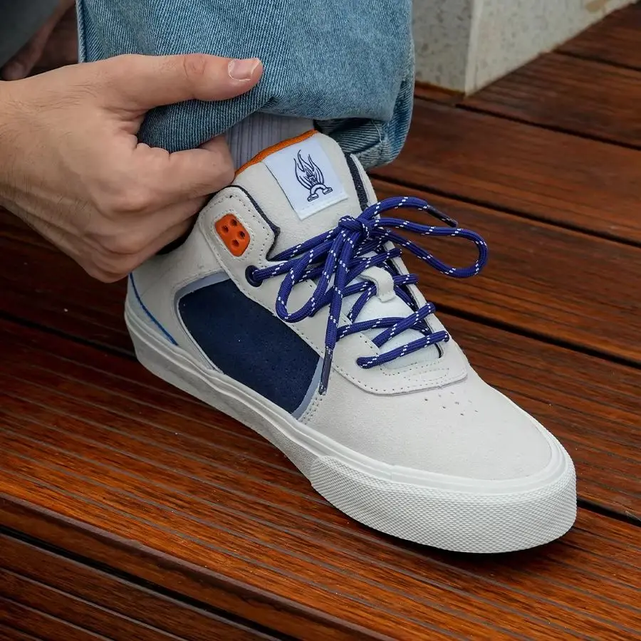 Suede skateboarding shoe shock Professional sneaker Casual Street shoe Joiints